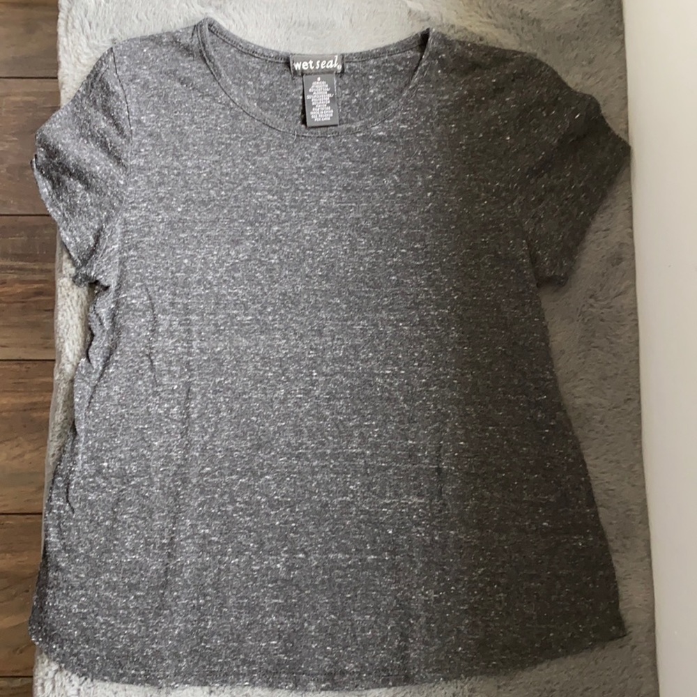 black t shirt